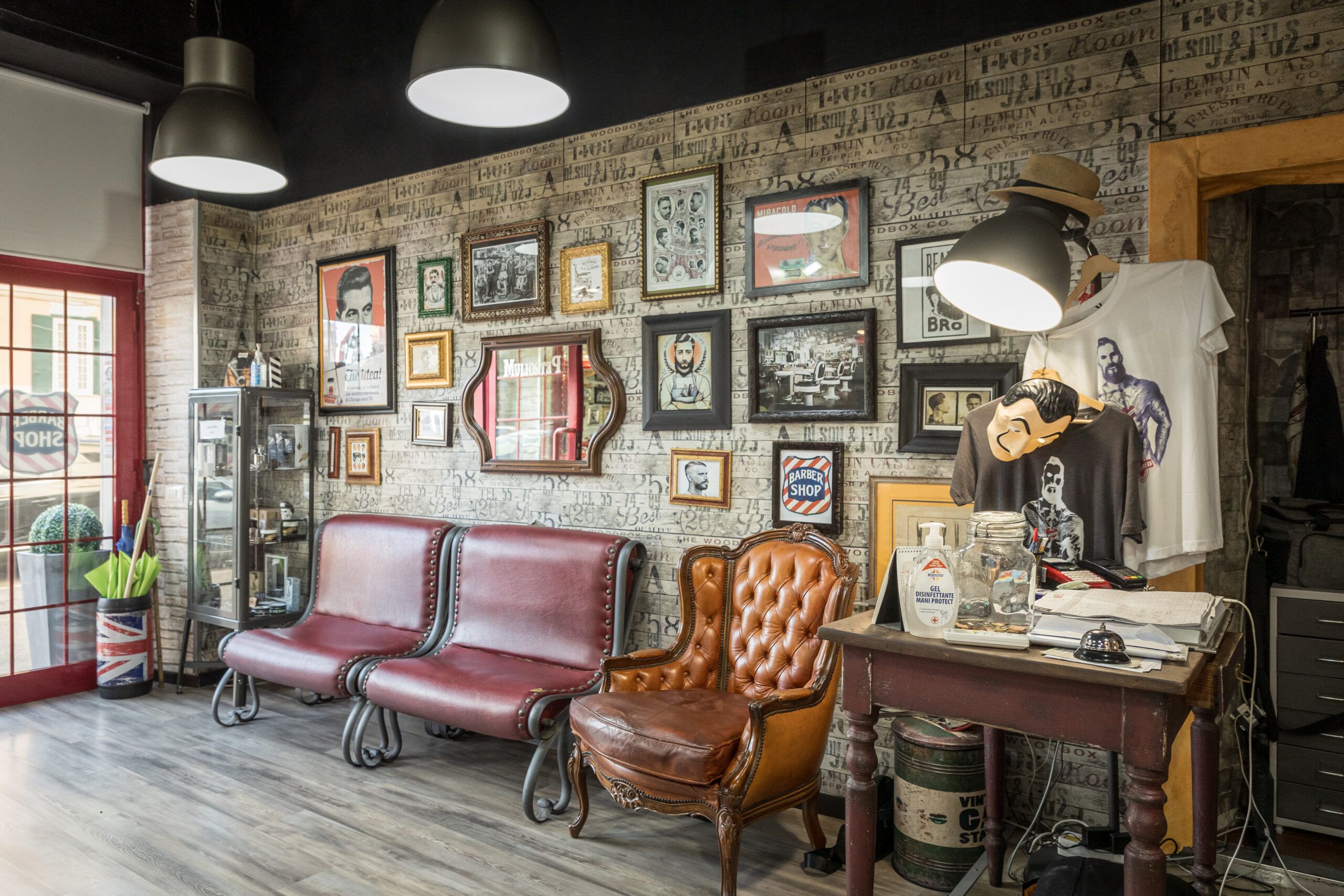 Interni Petrolium Barber Shop